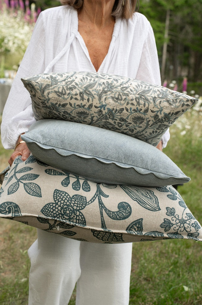 Arborea Teal Cushion 24x24