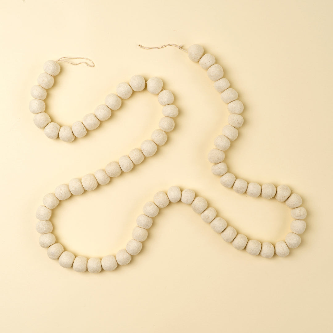 Pom Pom Garland, Cream