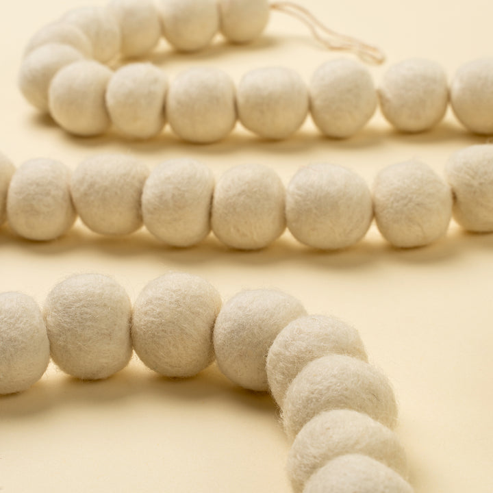 Pom Pom Garland, Cream