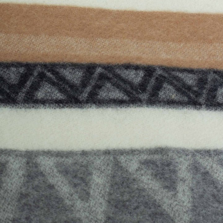 TRIANGEL Wool Throw