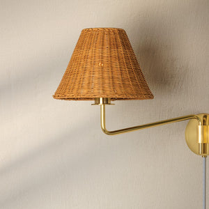 Issa Wall Plug-In Sconce