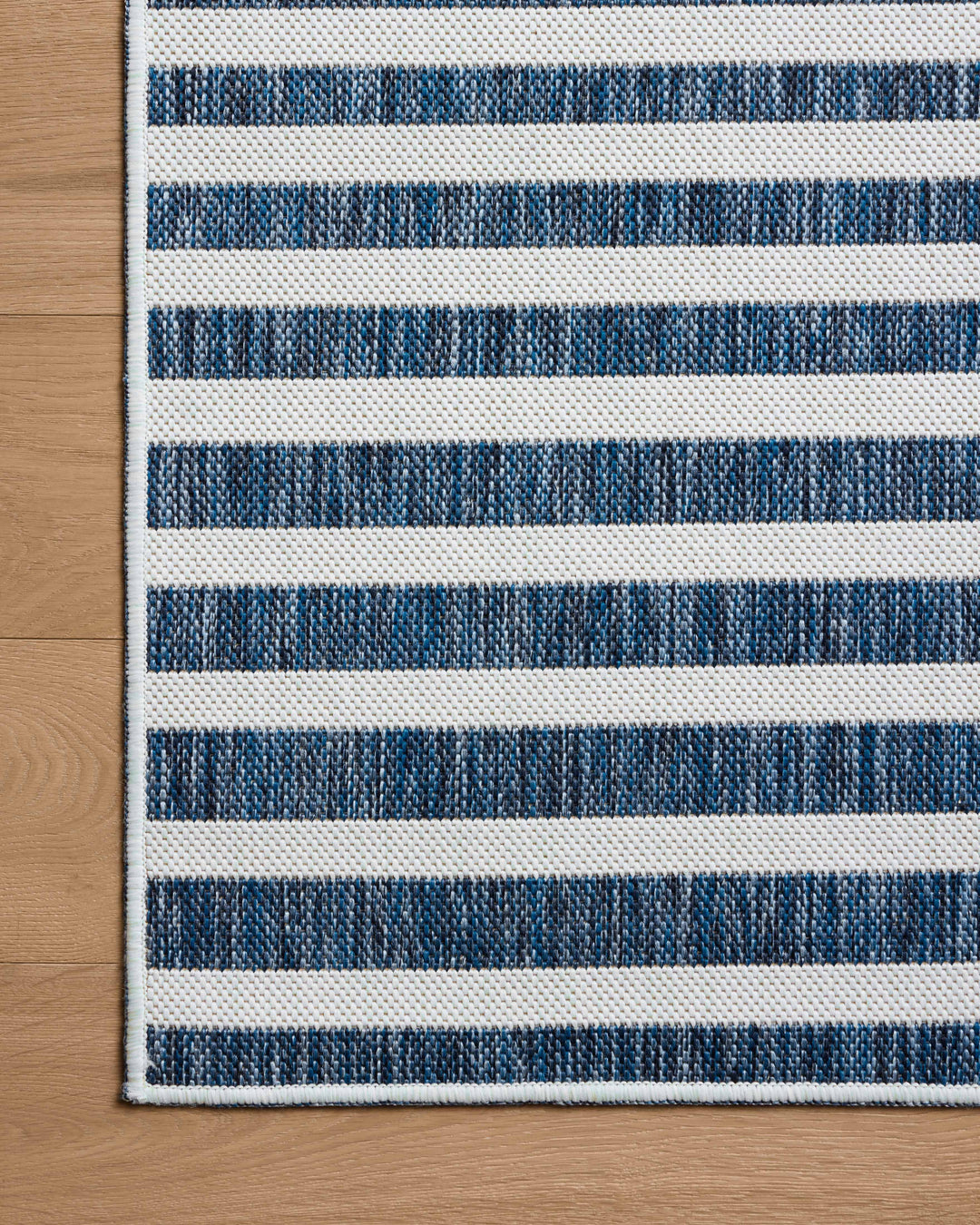 Loloi II Easton Denim / Ivory Rugs
