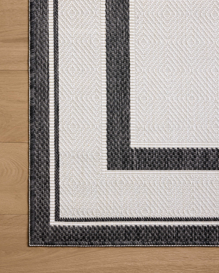 Loloi II Easton Onyx / Ivory Rugs