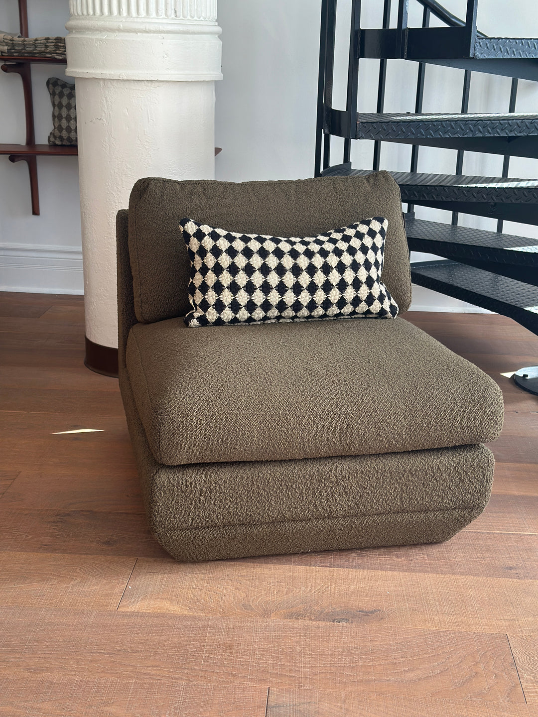 Podium Armless Chair