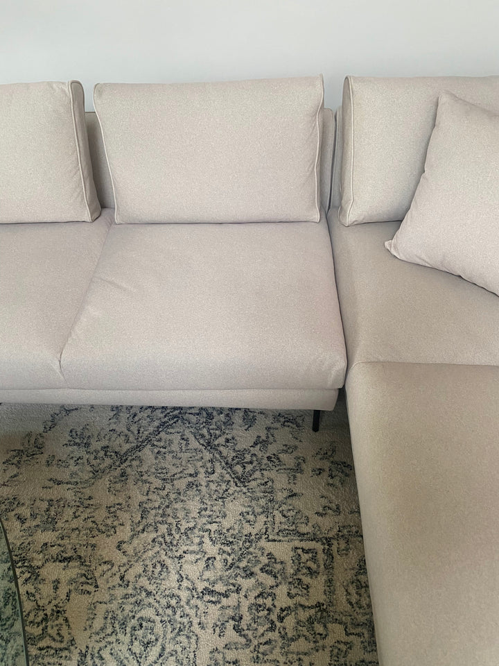 GUS* Renfrew XL Sectional