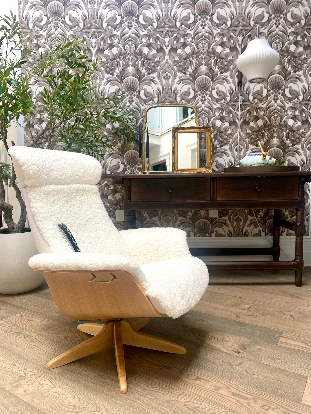 Timeout High Chair Sheepskin Off White *IN STOCK