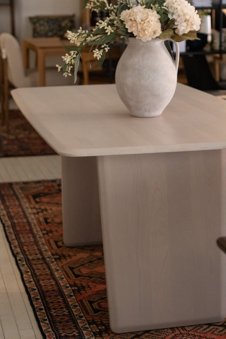 Volare Dining Table