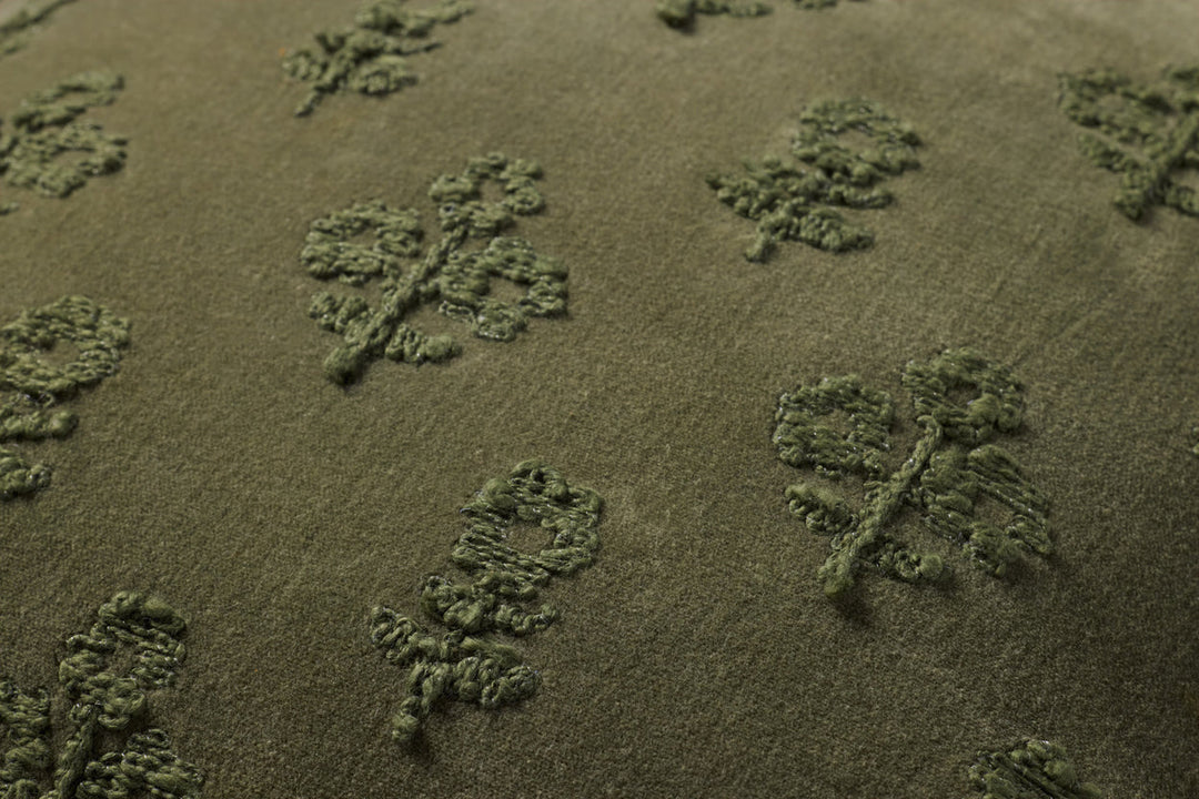 Darla Cushion, 18" x 18"