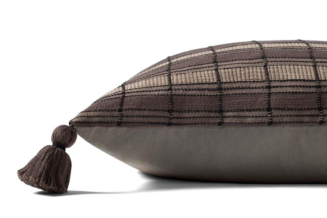 Brigette Cushion, 22" x 22"