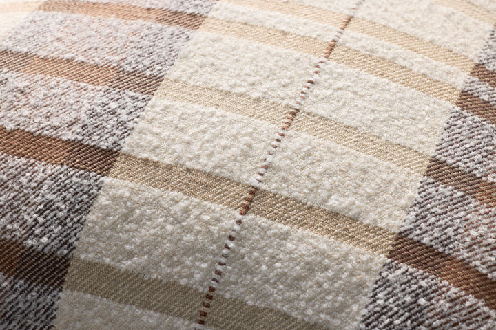 Browie Cushion, 20'' x 20"