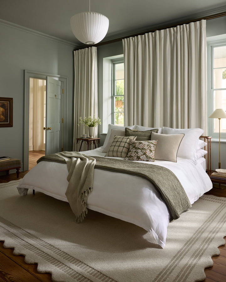 Chris Loves Julia x Loloi Scottie Ivory / Grey Rugs