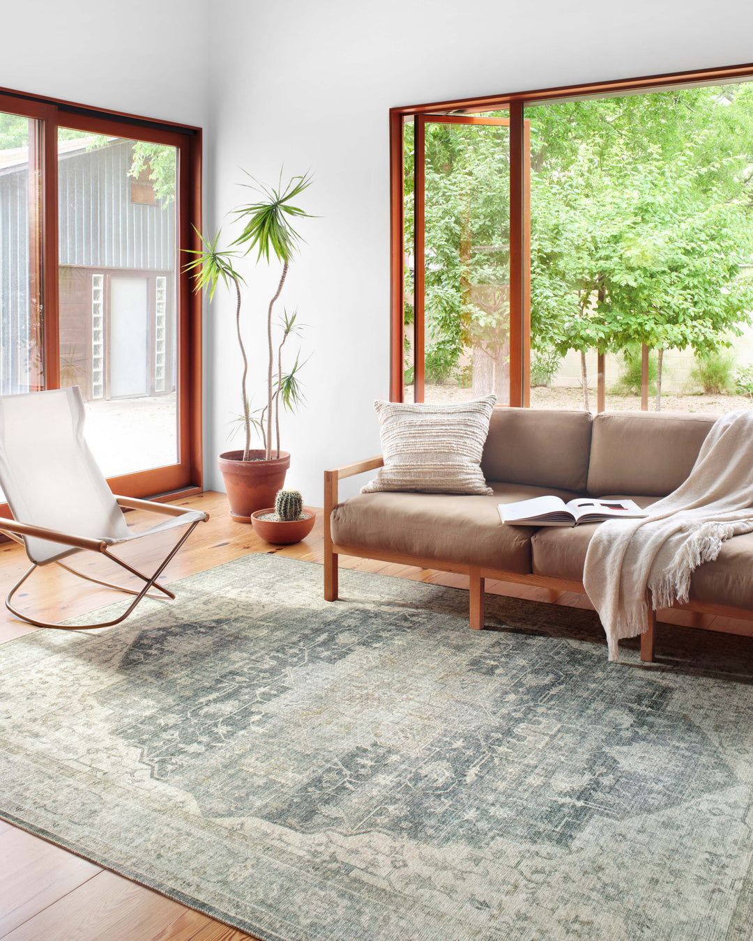 Loloi II Skye Charcoal / Dove Rugs