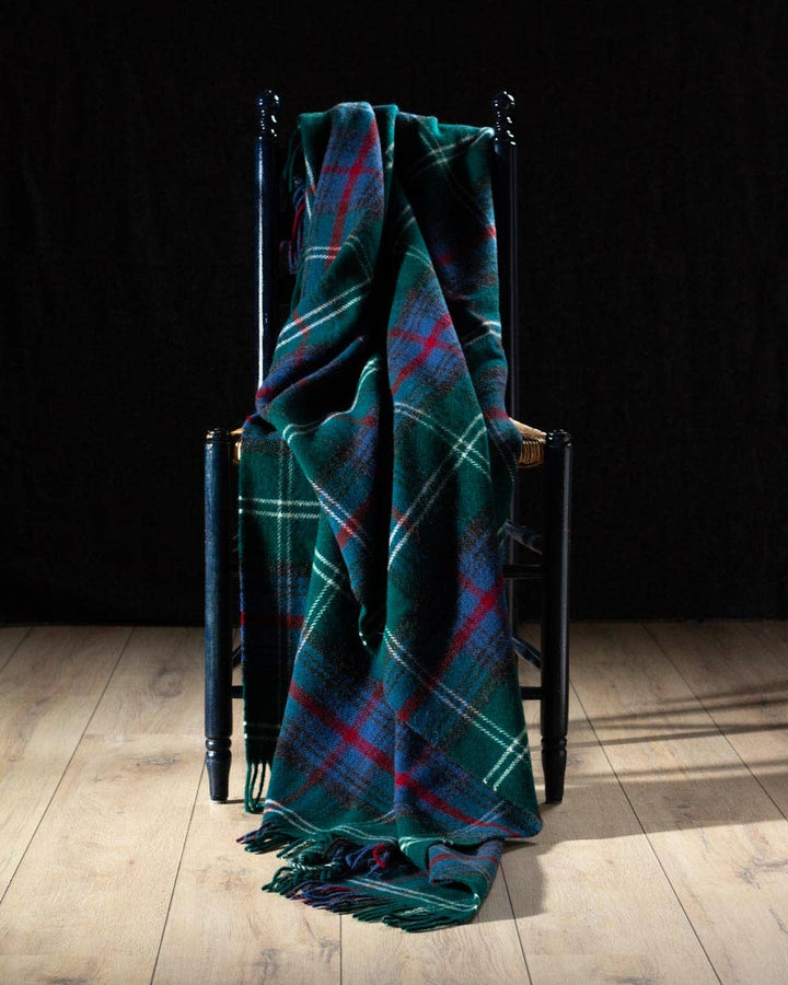 MACKENZIE Wool Tartan Throw