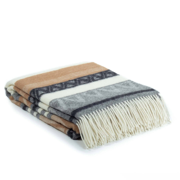TRIANGEL Wool Throw