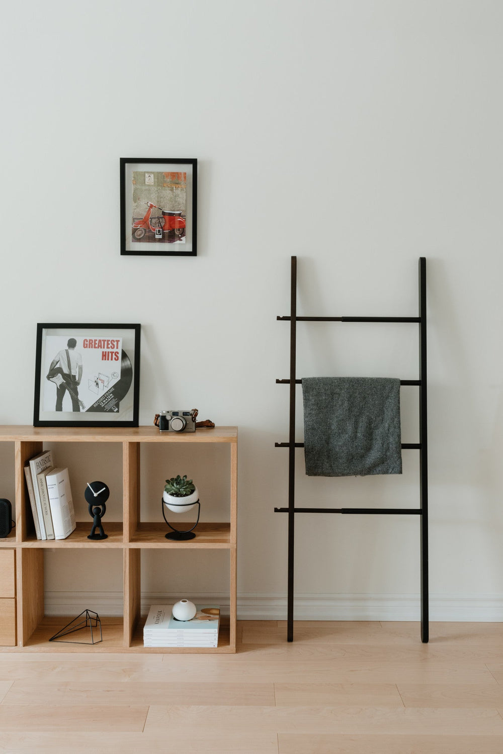Wall Frames | color: Black | size: 11x14"""" (28x35 cm) | Hover