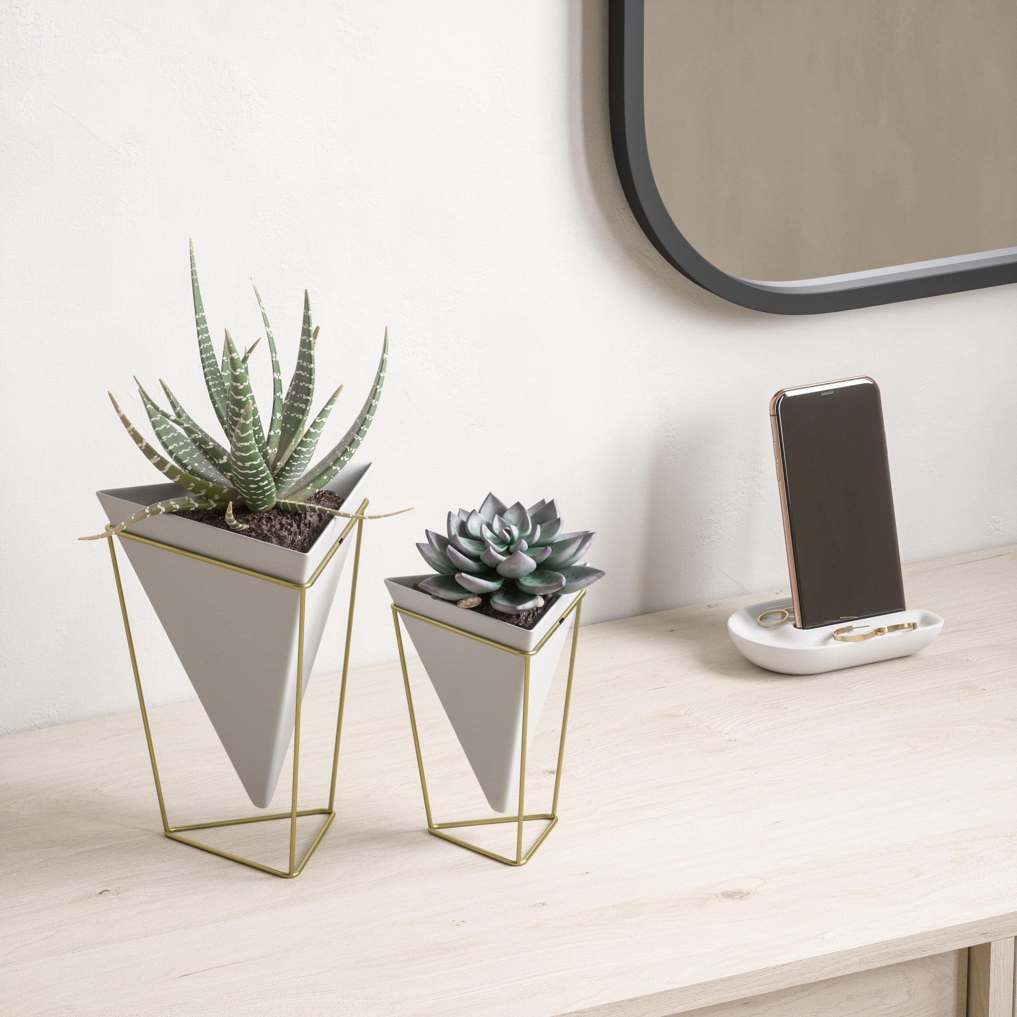 Tabletop Planters | color: White-Brass | Hover